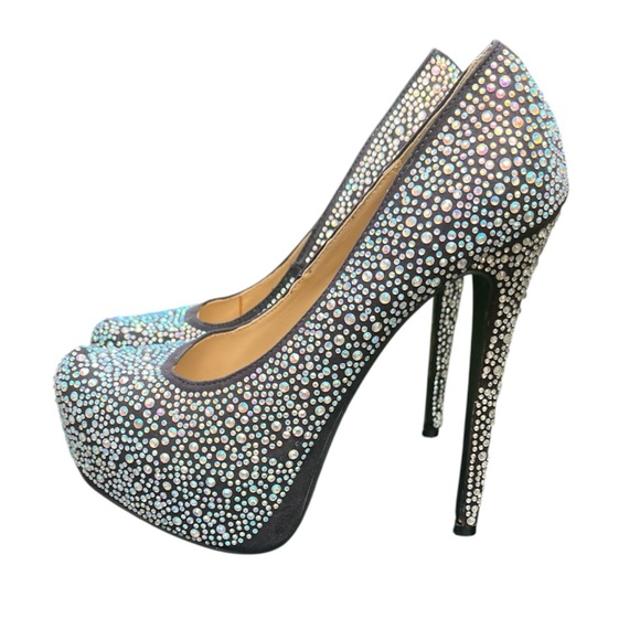 CHARLOTTE RUSSE Cinderella Teardrops Rainbow Diamond Stilettos Size 6 - Picture 1 of 8
